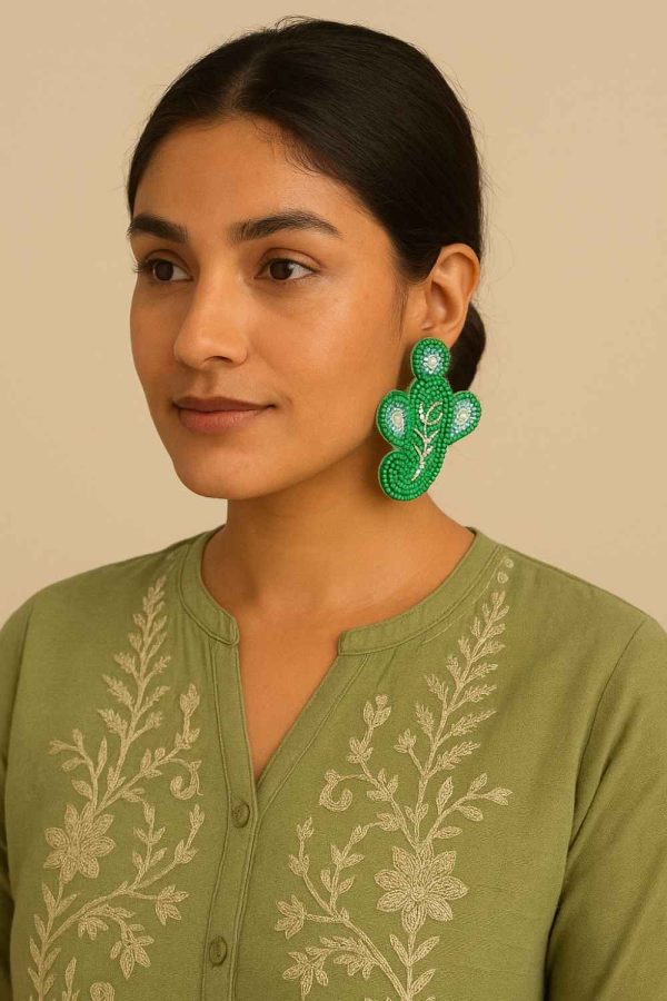 Aarikari Divine Bappa Studs